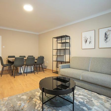A 2-Bedroom Apartment With A King-Size Bed And A Balcony Is Located Just A 15-Minute Walk From Stephansplatz. Vienne Extérieur photo