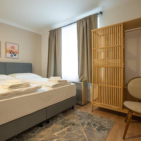 A 2-Bedroom Apartment With A King-Size Bed And A Balcony Is Located Just A 15-Minute Walk From Stephansplatz. Vienne Extérieur photo