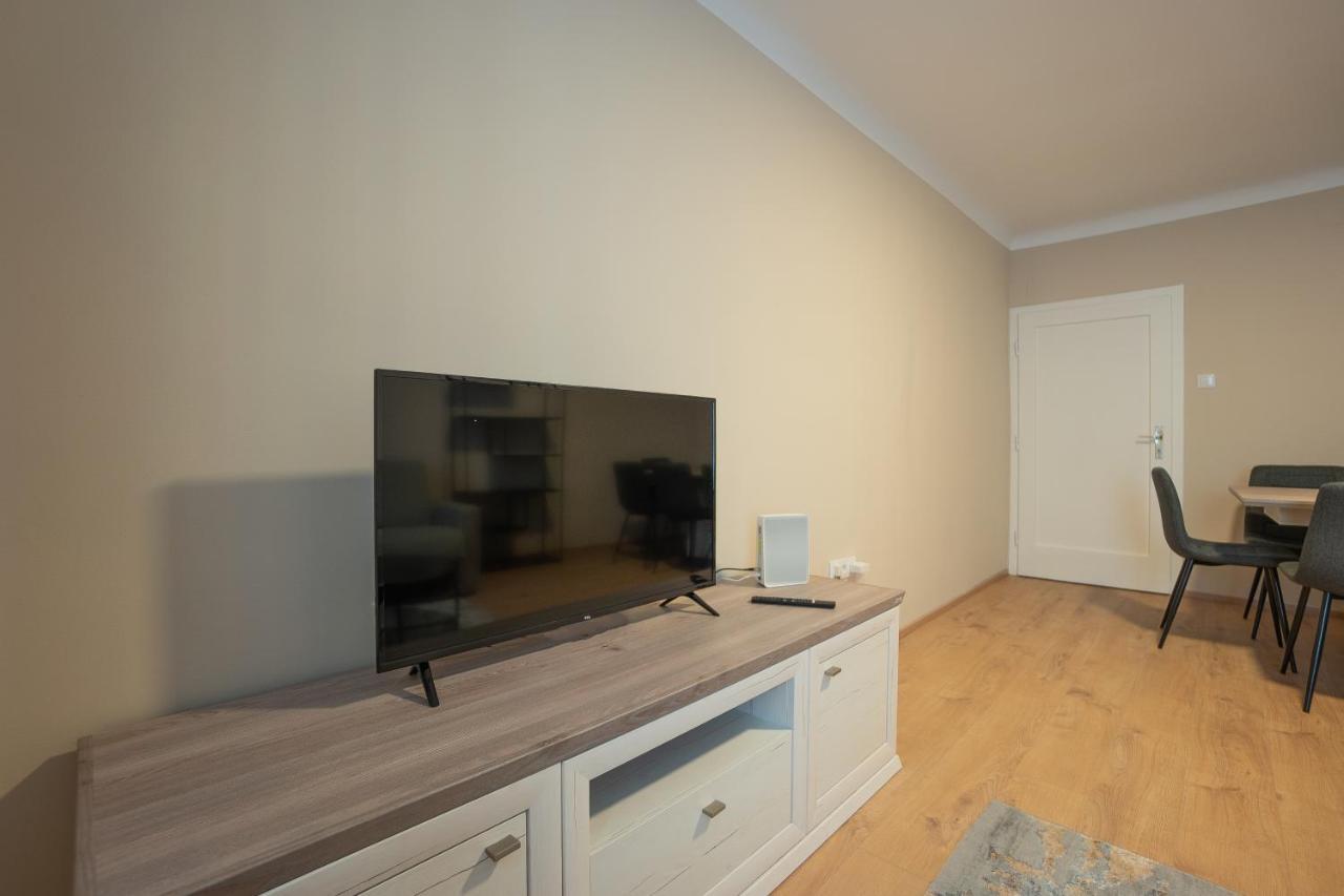 A 2-Bedroom Apartment With A King-Size Bed And A Balcony Is Located Just A 15-Minute Walk From Stephansplatz. Vienne Extérieur photo