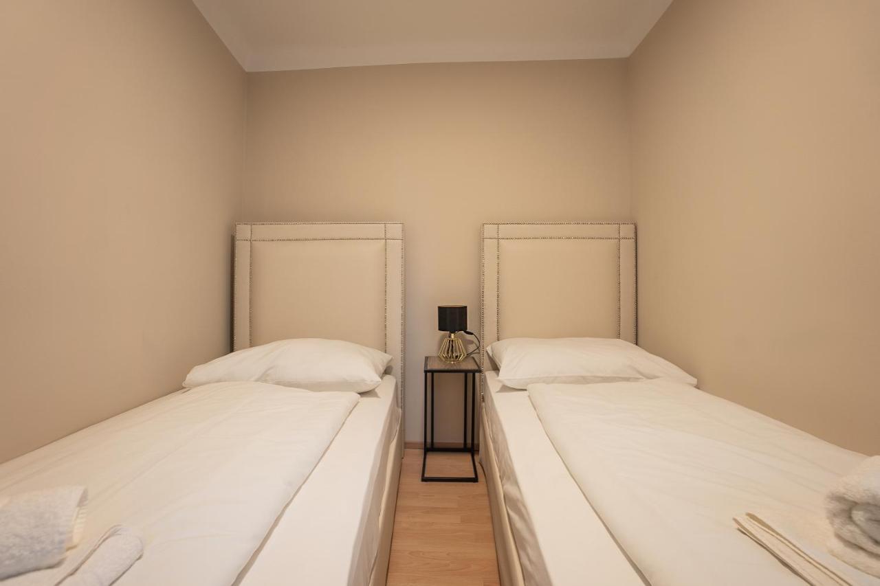 A 2-Bedroom Apartment With A King-Size Bed And A Balcony Is Located Just A 15-Minute Walk From Stephansplatz. Vienne Extérieur photo
